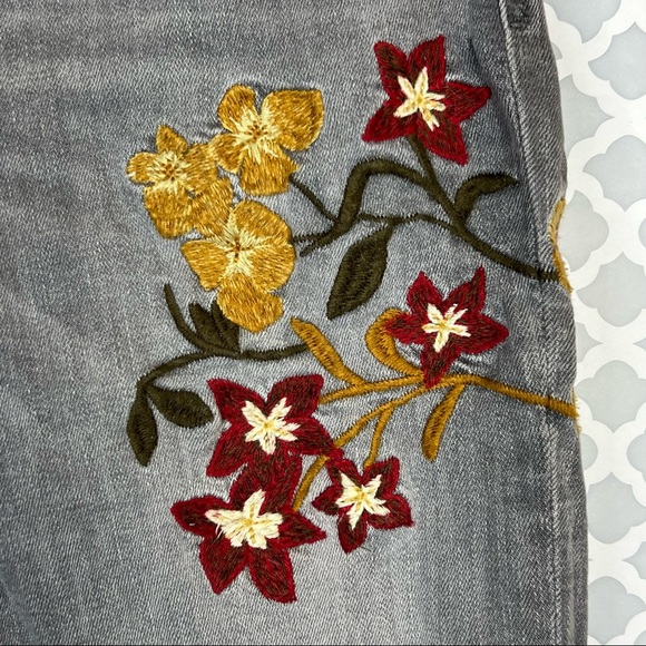 GUC Zara Floral Embroidered Grey  Wash Skinny Jeans - Picture 7 of 11